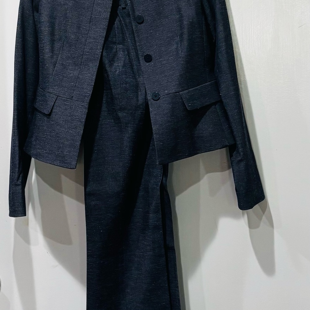 Tahari Women's Dark Navy Two-Piece Suit Jacket and Pants